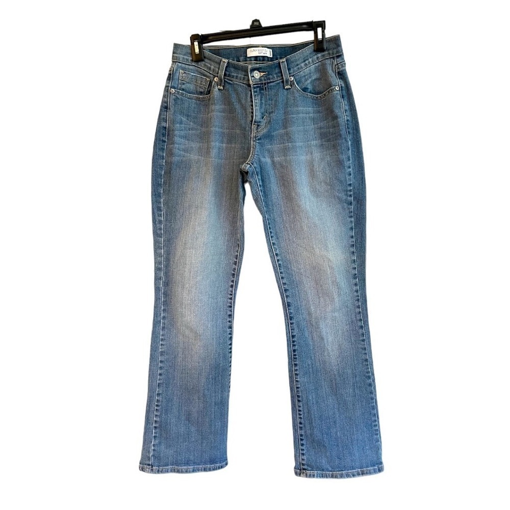 LEVIS, WOMENS JEANS. CURVY, BOOT CUT. 31 1/2” INSEAM. SIZE 10